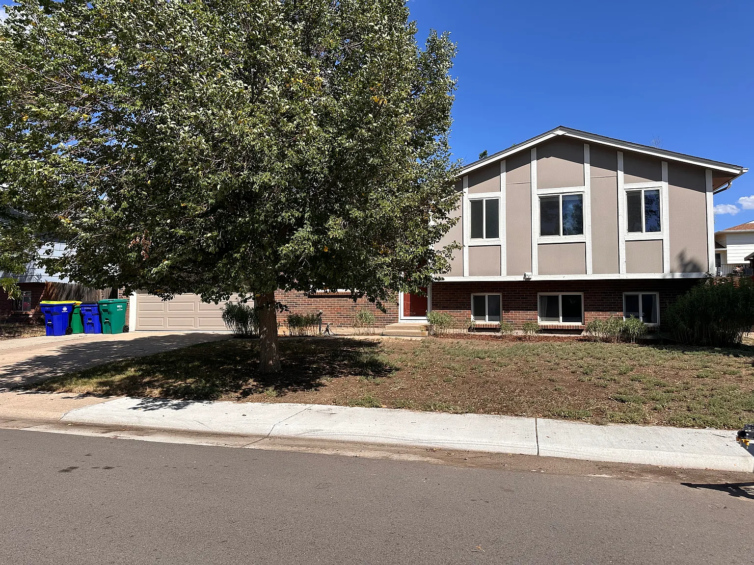 4 bed, 1730 sqft, $2,995 — Photo 2