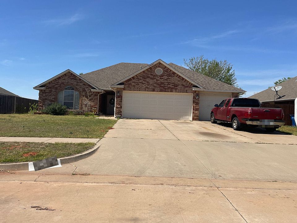1st image of 1121 S Douglas Dr