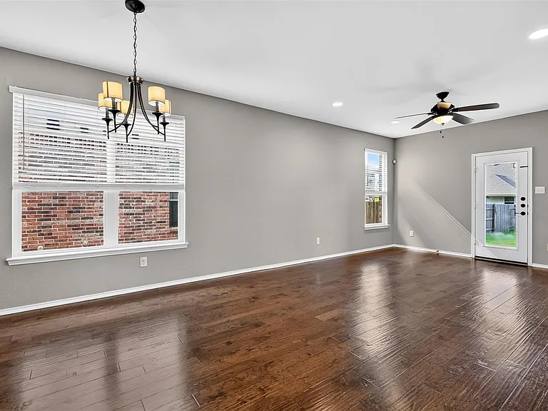 1049 Clove Hitch Rd — Photo 8