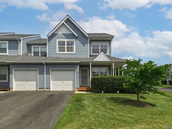9 Shady Lane, Central Islip, NY 11722