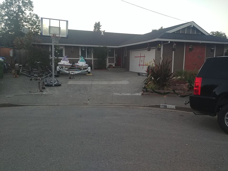 1st image of 16 Betty Ct