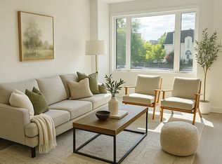 19 Carl Hill Ln, Richmond Hill, ON L4C5W8