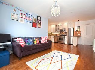 2821 36th St #3R, Astoria, NY 11103