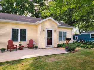 1221 43rd St, Des Moines, IA 50311