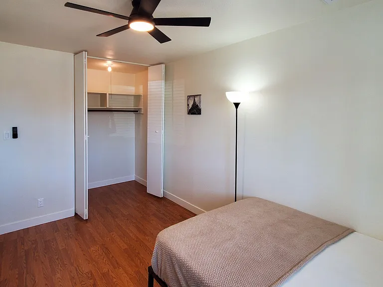 W Columbine Dr — Photo 2