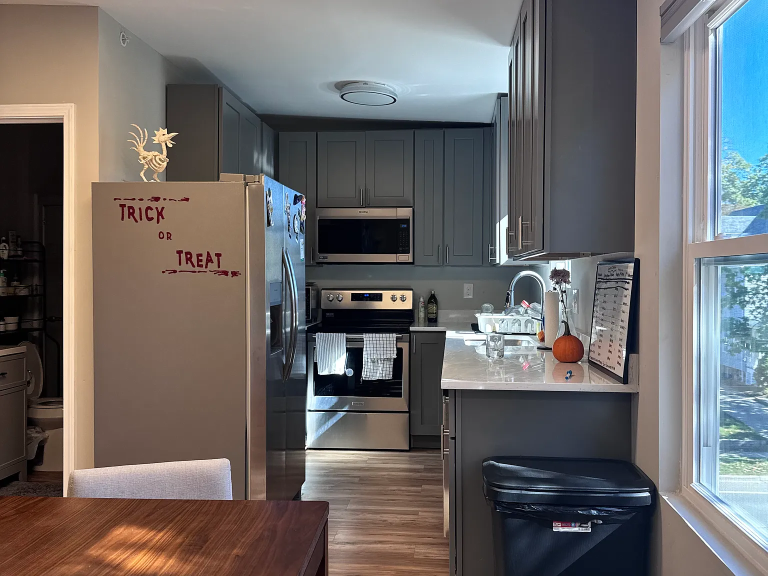 5 bed, 1000 sqft, $6,250 — Photo 1