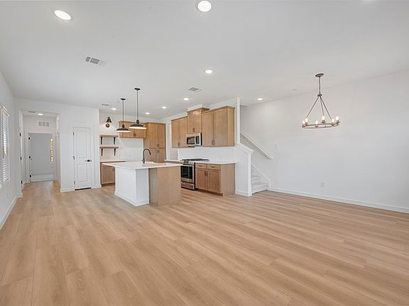 5th image of 9404 Mill St #A
