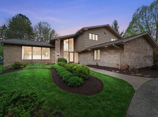 26460 Hendon Rd, Beachwood, OH 44122