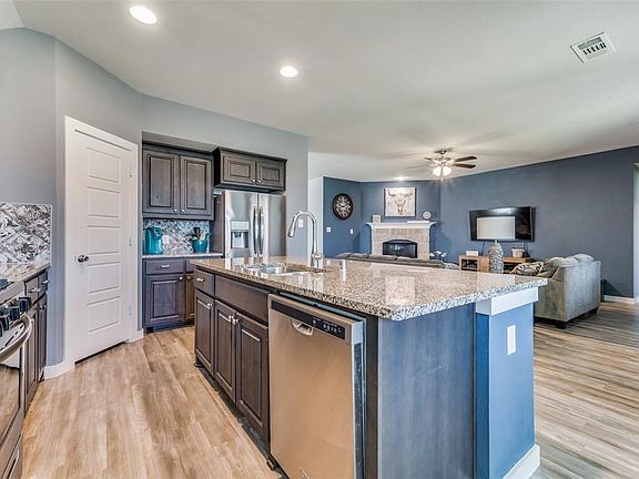 4th image of 1201 Glacier Ct
