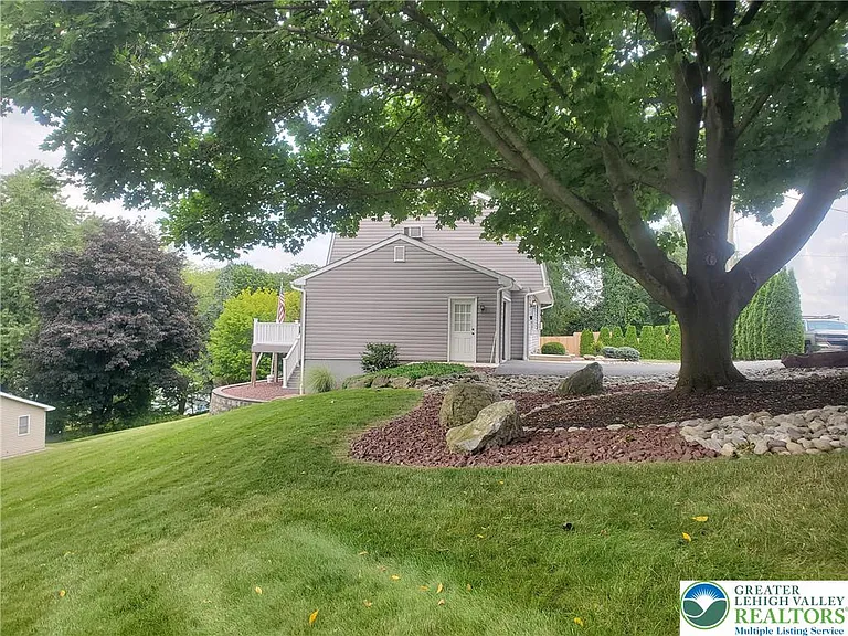 103 Hickory St — Photo 5