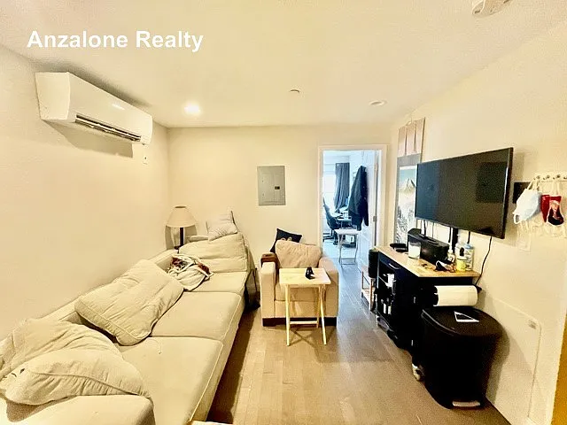 2 bed, 550 sqft, $3,450 — Photo 2