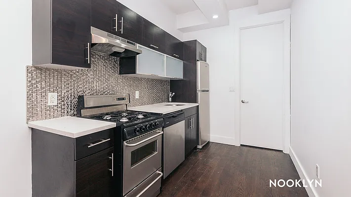 Rented by Nooklyn NYC LLC | media 9