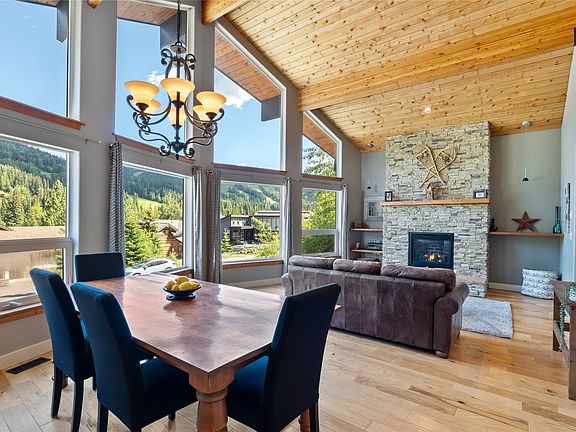 4th image of 2429 Fairways Dr