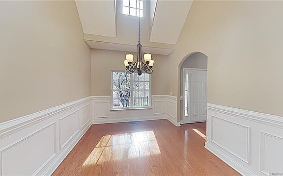 2nd image of 511 Shady Oaks Dr