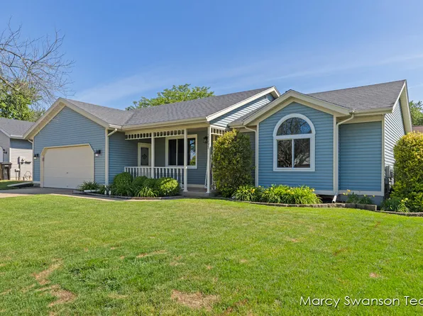 2091 Sandstone Dr, Jenison, MI 49428