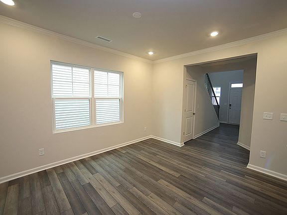 5th image of 2235 Cape May Ln