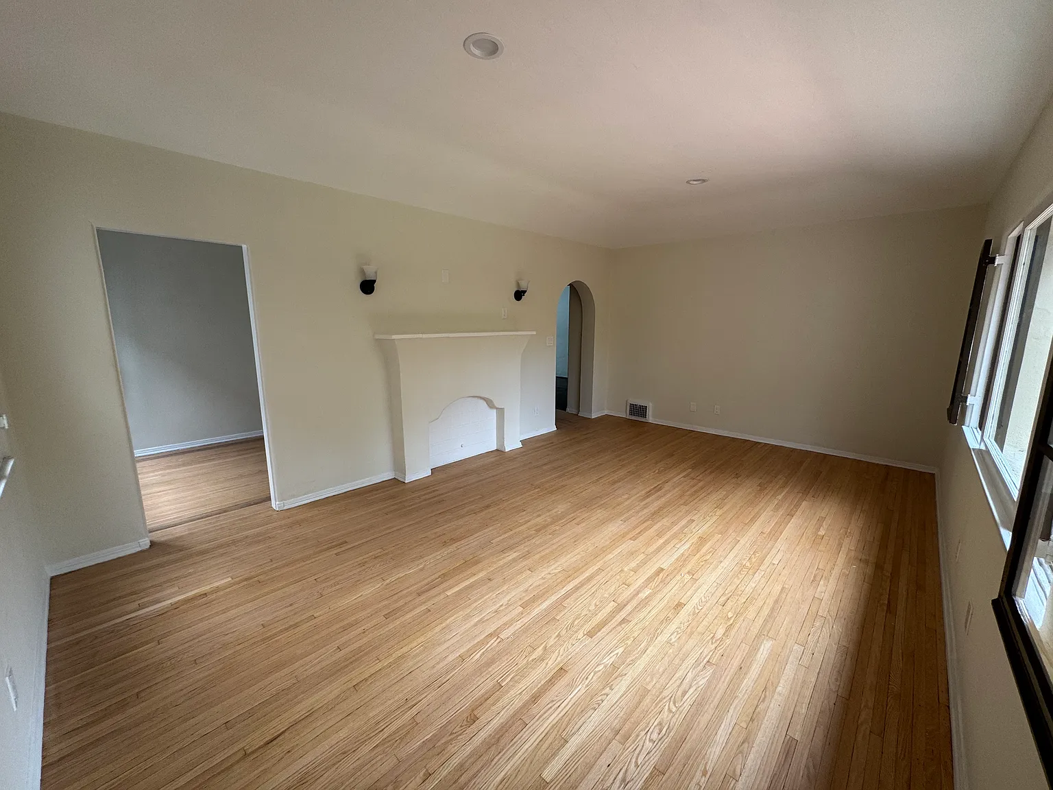 1 bed, $2,895 — Photo 3