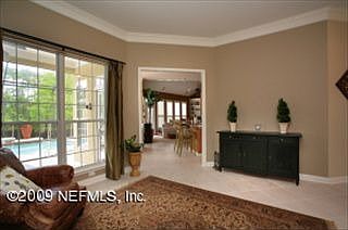 4th image of 2957 Southern Hills Cir W