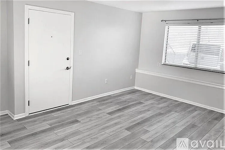 2 bed, 1.0 bath, 900 sqft, $1,200 — Photo 4