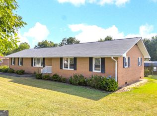 1229 Crestview Dr, Elberton, GA 30635