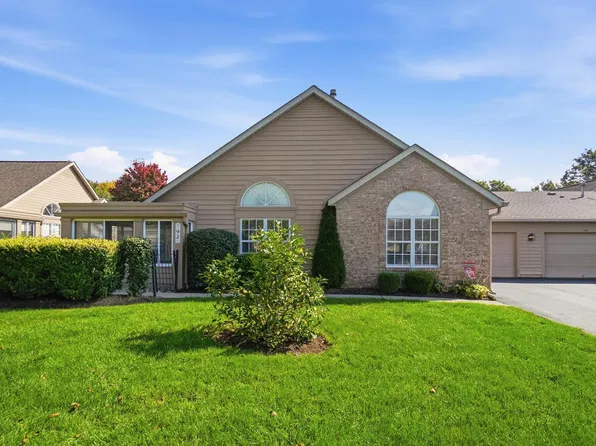 92 Abbeycross Ln, Westerville, OH 43082