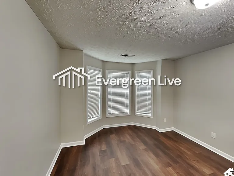 1765 Cedar Walk Ln — Photo 12