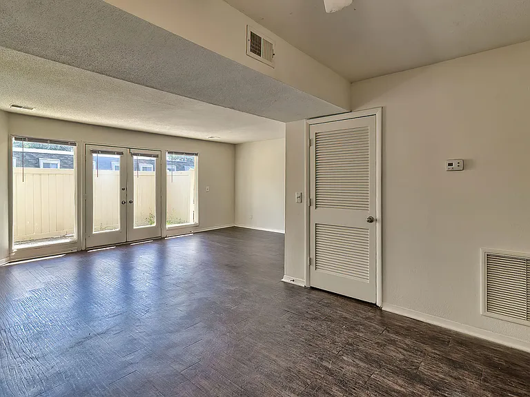 The Farrington — Photo 19