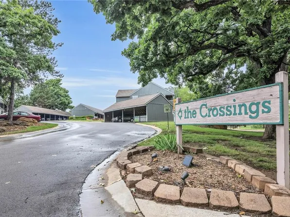 12786 W 110th Ter, Overland Park, KS 66210