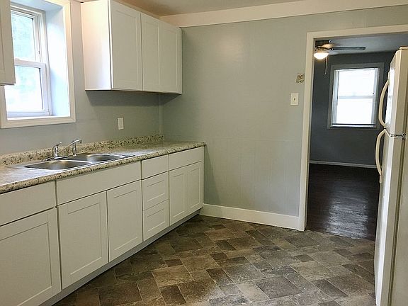 2nd image of 6171 Emerald Ave