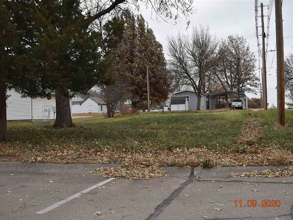 1st image of 1102 Barada St