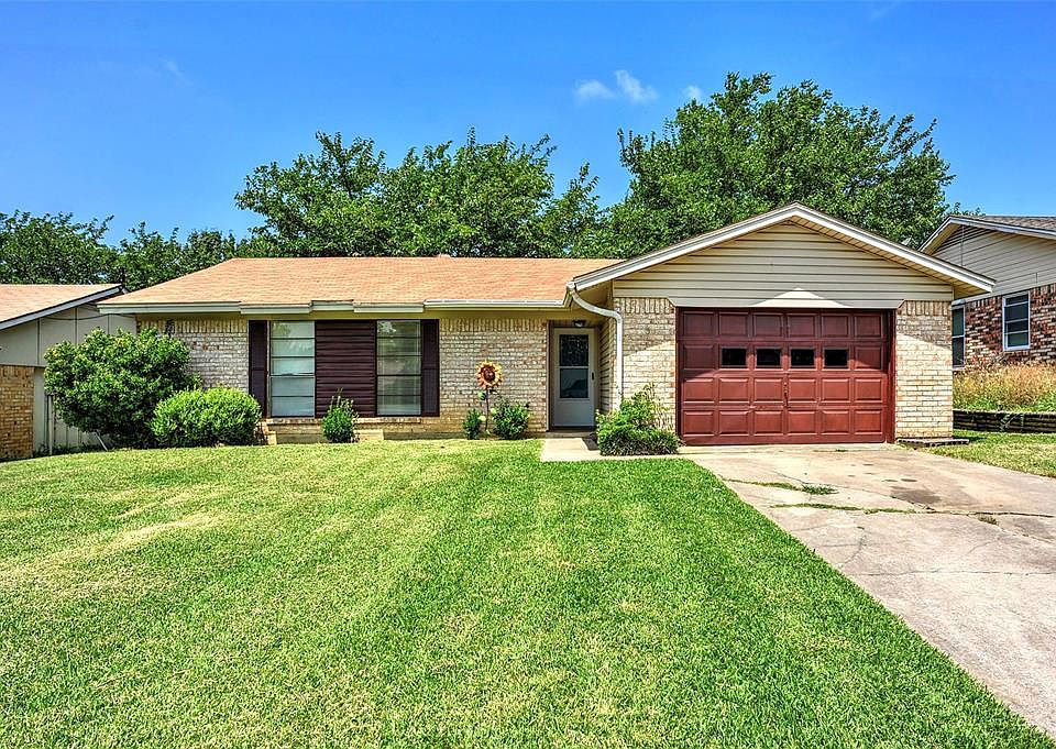 1st image of 1811 Arkansas Dr