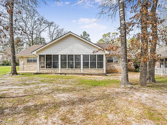 3rd image of 281 Broadmoor Dr
