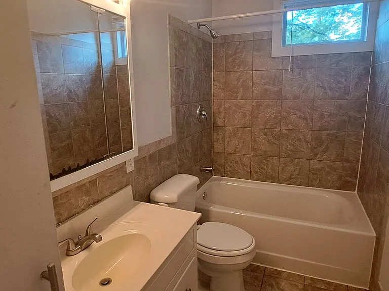 502 S Aurora Street — Photo 12