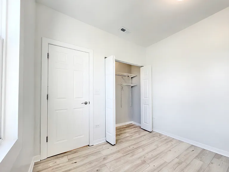 1749 W 19th St #2 — Photo 18