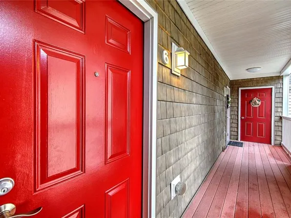 70 Turner St #E6, Warwick, RI 02886