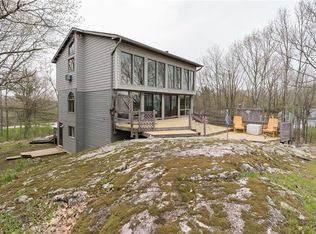 19702 Crestview Dr, Wellesley Island, NY 13640