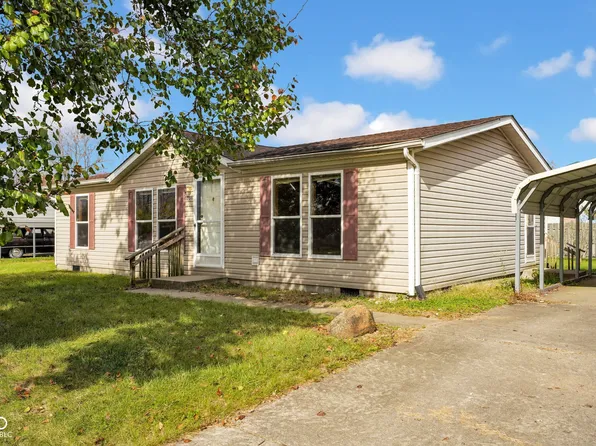 998 Sunset Ln, Seymour, IN 47274