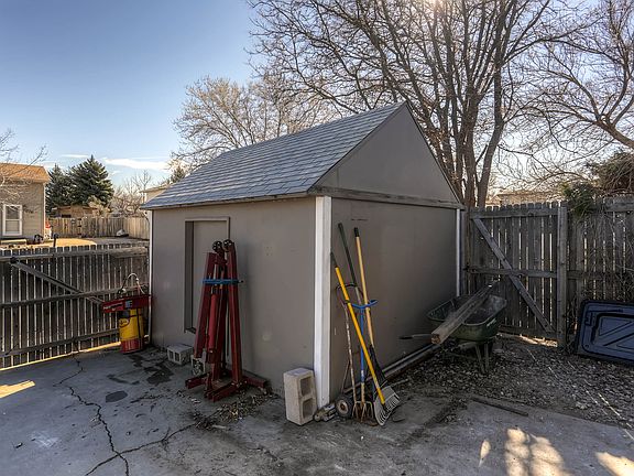 4th image of 1849 E 83rd Dr
