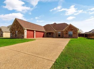 2833 Willow Ridge Cir, Granbury, TX 76049