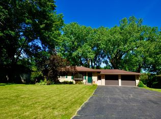 230 Ranchview Ln N, Plymouth, MN 55447