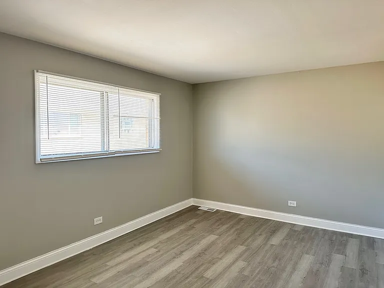 1719 E Roosevelt Rd #2 — Photo 8