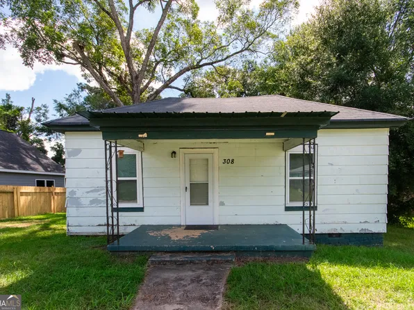 308 Poplar St, Hogansville, GA 30230