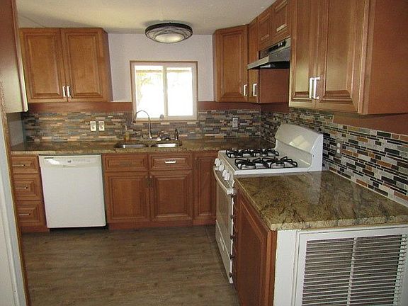 tile backsplash, granite 