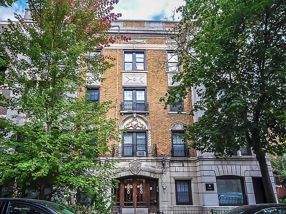 2nd image of 660 W Barry Ave #1587