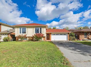 25 Grand Pl, Barrie, ON L4N 4Y3