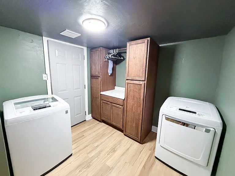 1516 Andover Ct — Photo 12