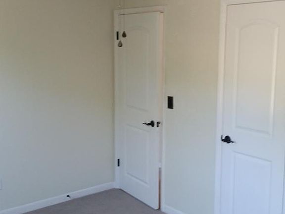 5th image of 3 Elm Ave SE APT D