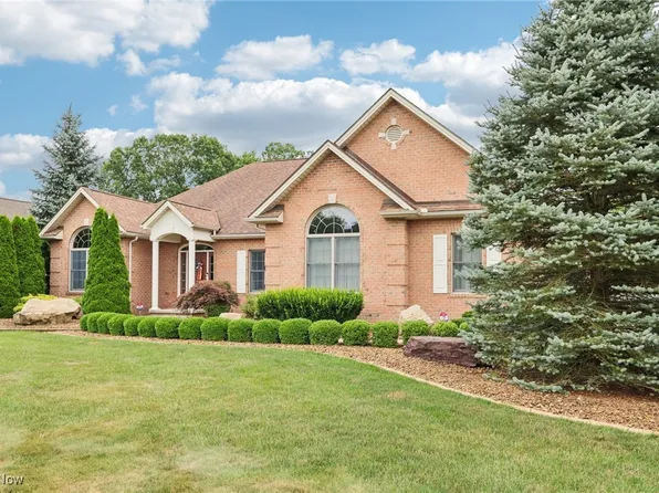 1655 Gully Top Ln, Canfield, OH 44406