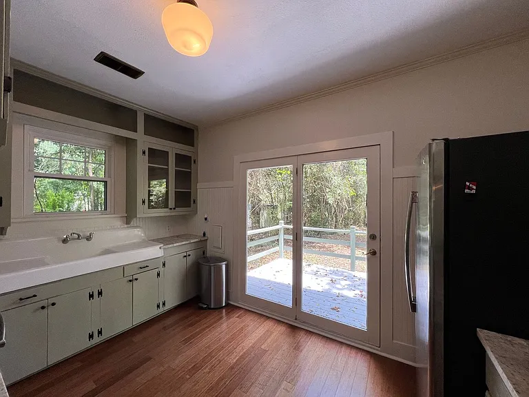 451 Centerville St NE — Photo 4