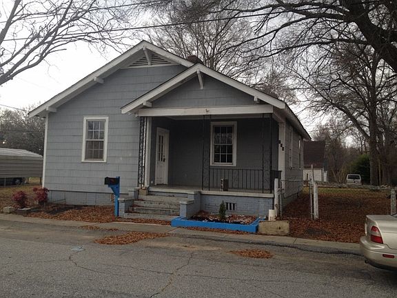2nd image of 136 Rice St